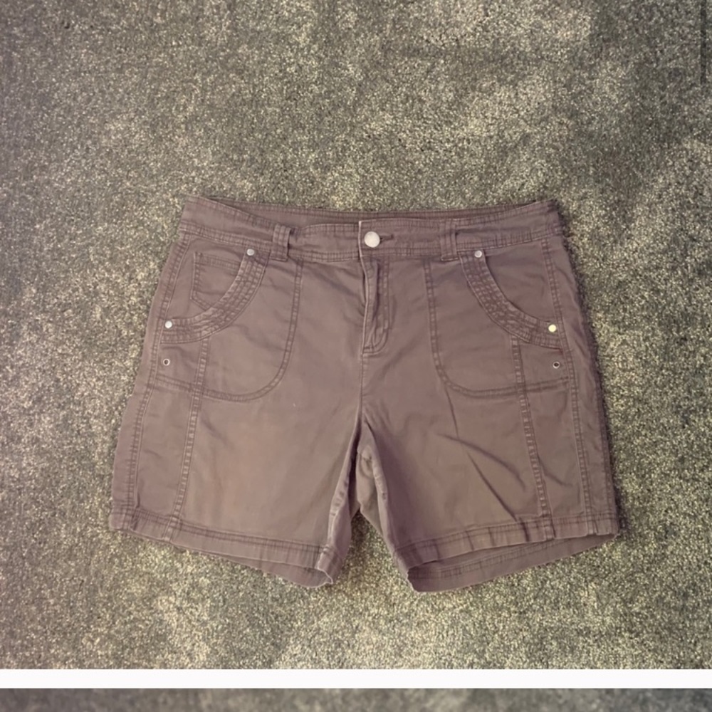 Size 12 Gray Style and Co shorts